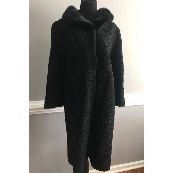 Vintage Livingston’s Black Boucle and fur trimmed 1960s overcoat - Picture 2 of 8